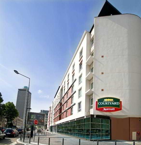 Courtyard By Marriott Paris Saint Denis Hotel Exterior photo